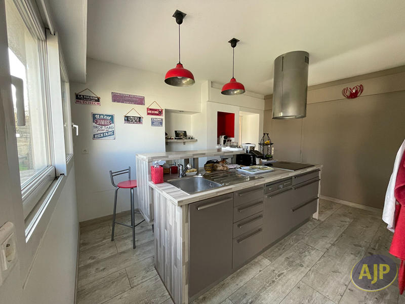 Maison - 170 m² - 6 pièces