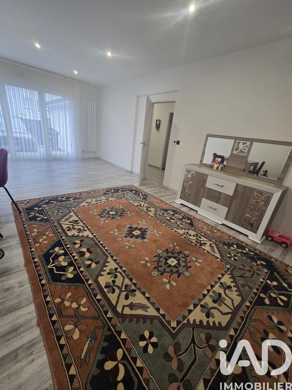 Maison - 220 m² - 7 pièces