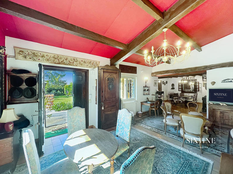 Maison ancienne - 219 m² - 7 pièces