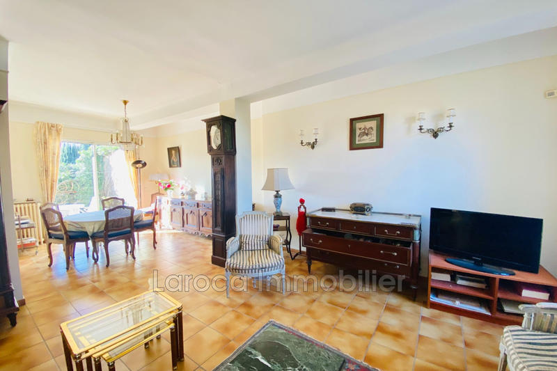 Maison - 308 m² - 13 pièces