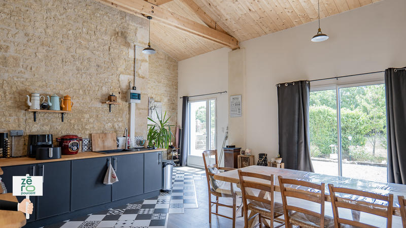 Maison - 215 m² - 7 pièces