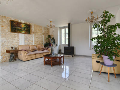 Maison - 246 m² - 5 pièces