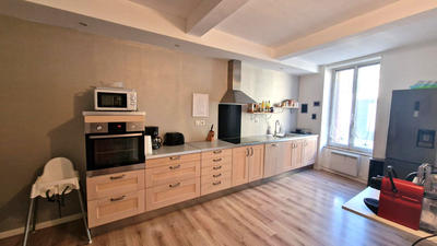 Maison - 240 m² - 7 pièces