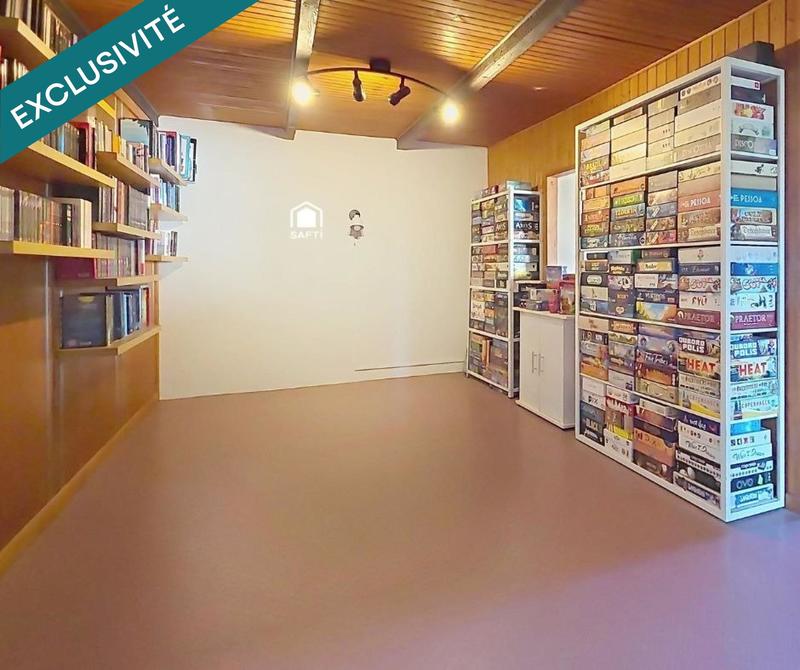 Maison - 235 m² - 7 pièces