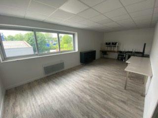 Local d'activités - 67 m² - 3 pièces