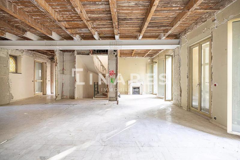 Hôtel particulier - 330 m² - 8 pièces