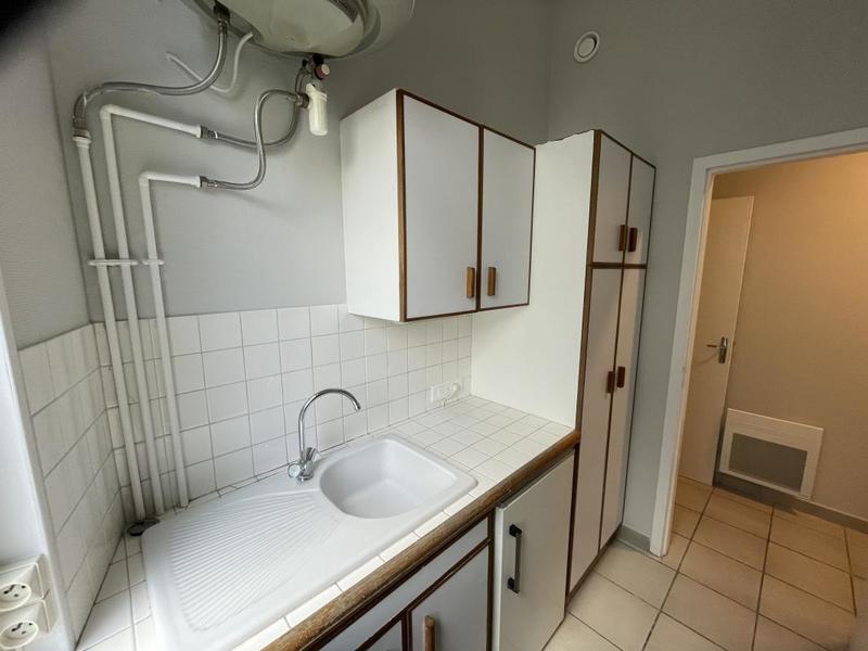 Bureau - 128 m² - 11 pièces