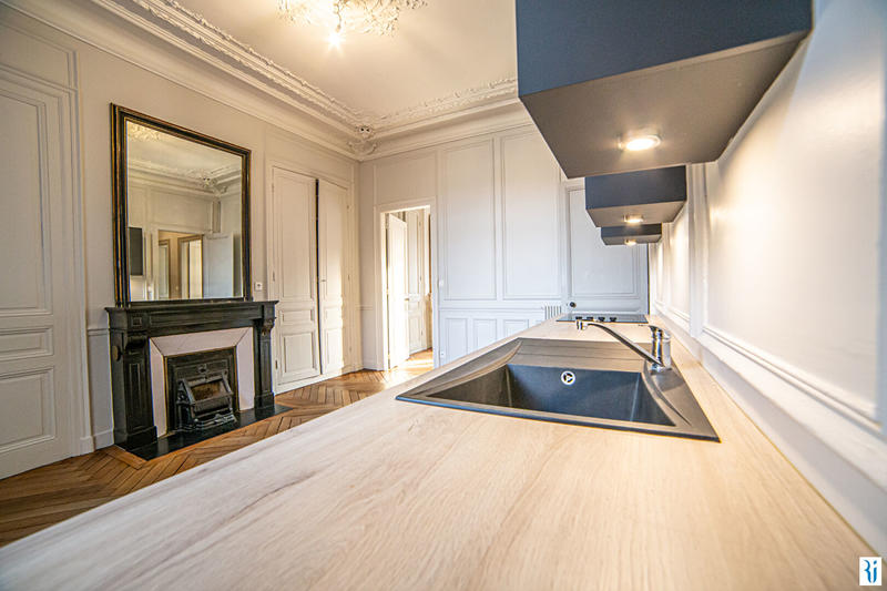 Appartement - 143 m² - 5 pièces