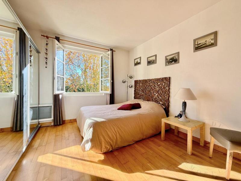 Maison - 192 m² - 9 pièces