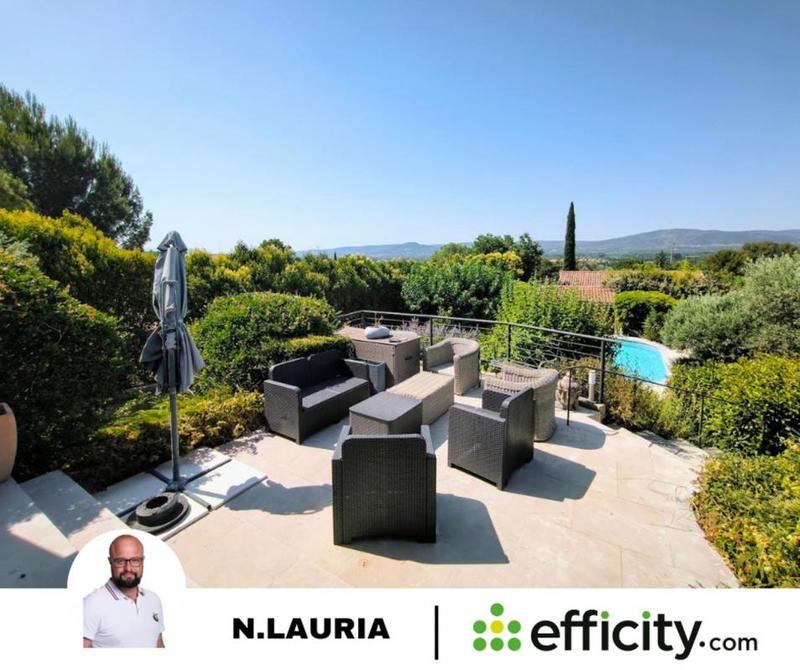 Maison - 180 m² - 8 pièces