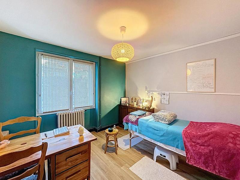 Maison - 170 m² - 8 pièces