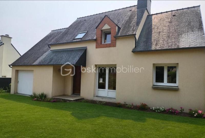 Maison traditionnelle - 97 m² - 6 pièces