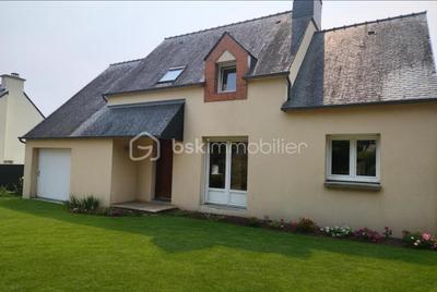 Maison traditionnelle - 97 m² - 6 pièces