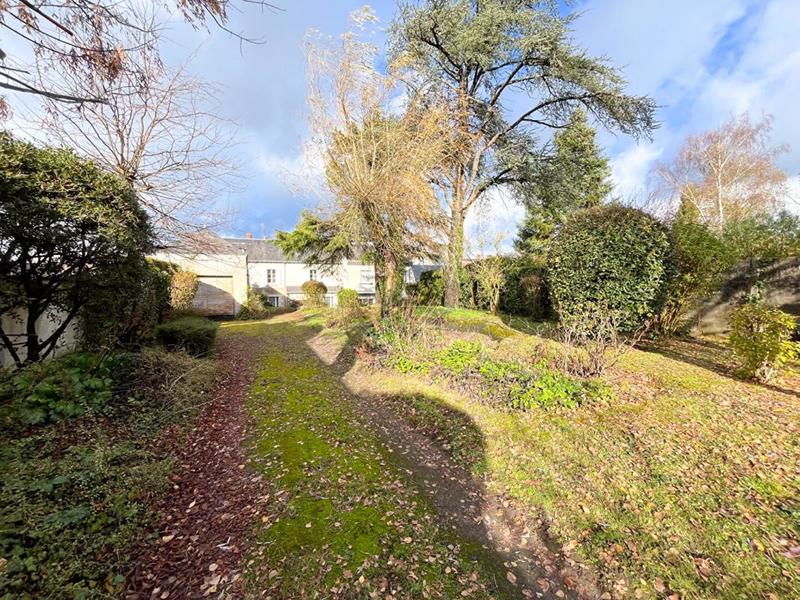 Maison - 349 m² - 15 pièces