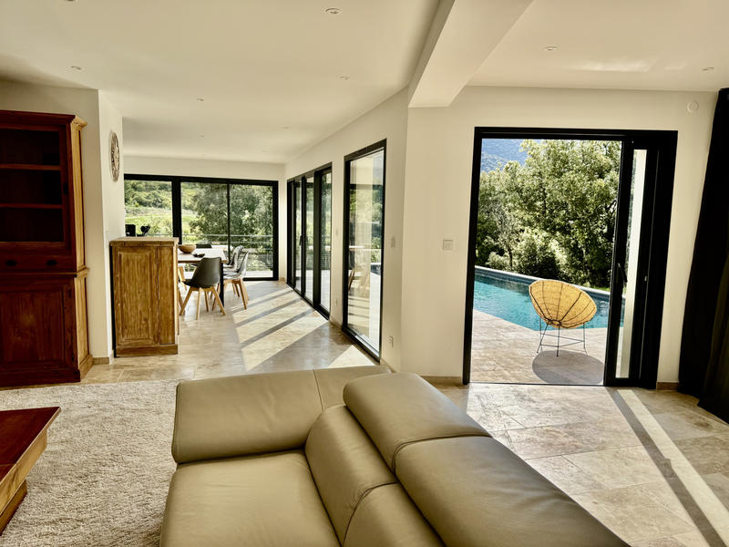 Villa - 160 m² - 6 pièces