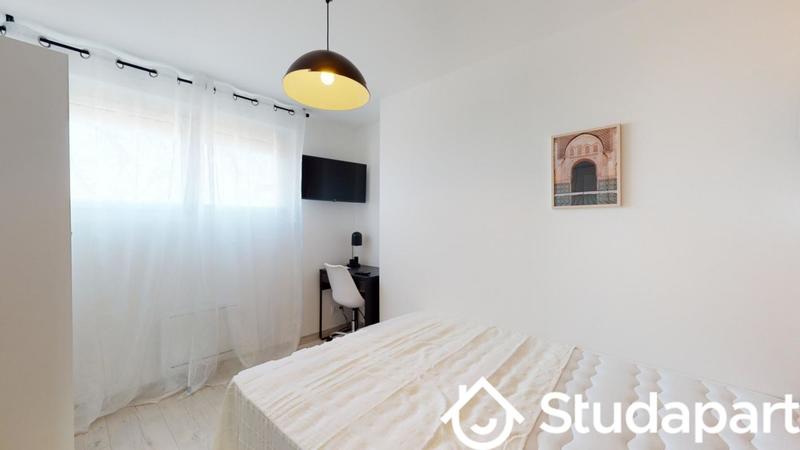 Chambre - 9 m² - 1 pièce