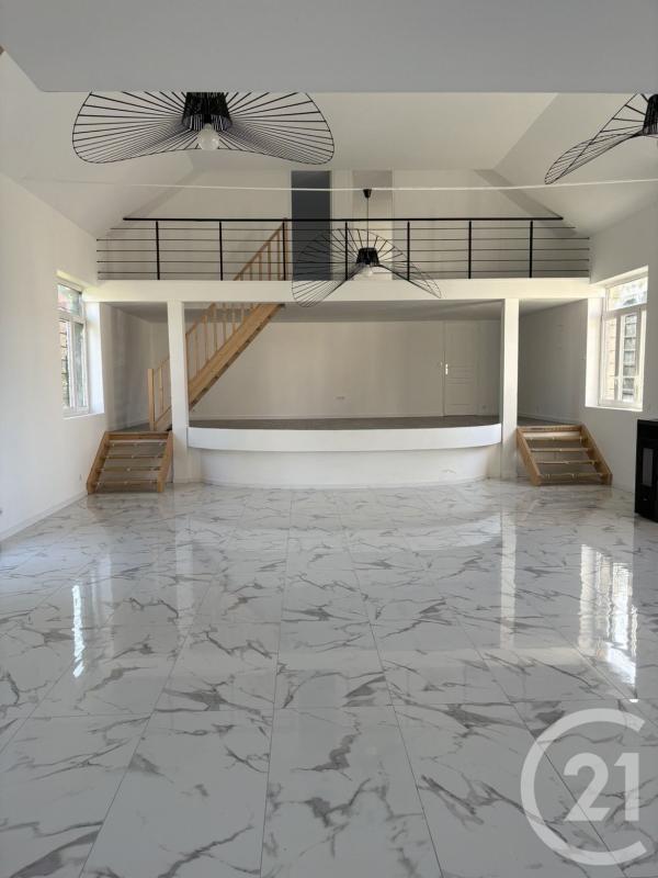 Maison - 190 m² - 5 pièces