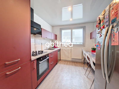 Maison - 90 m² - 3 pièces