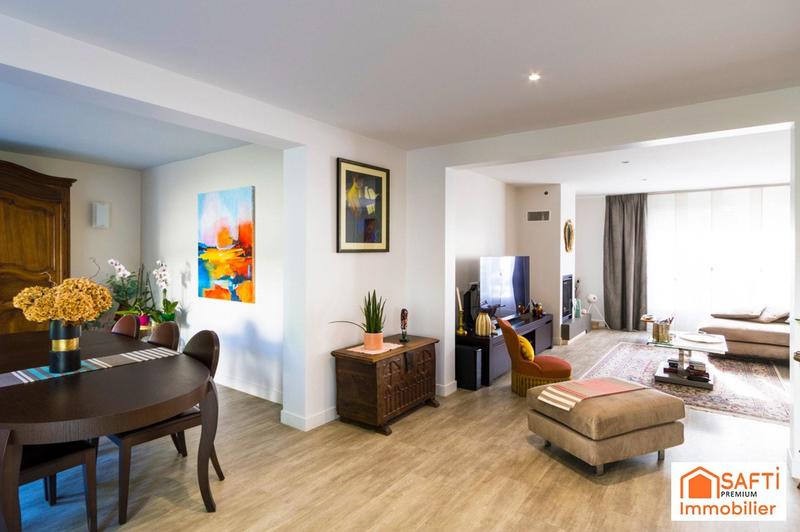 Maison - 182 m² - 9 pièces