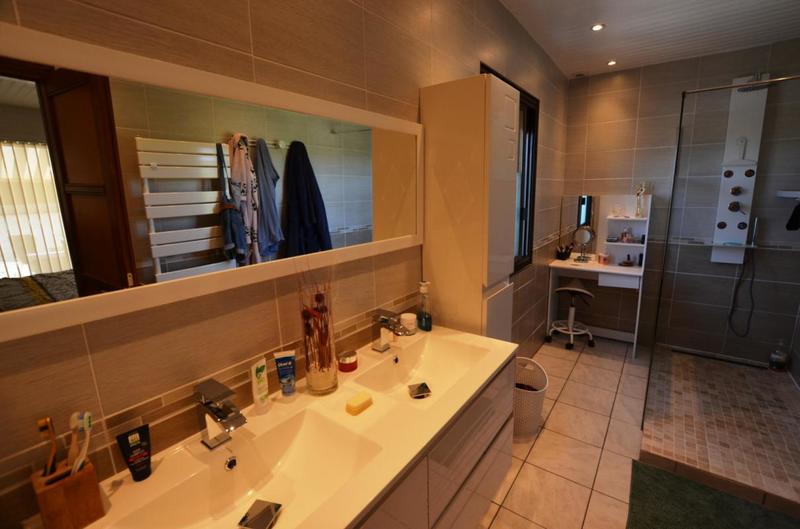 Maison - 162 m² - 8 pièces