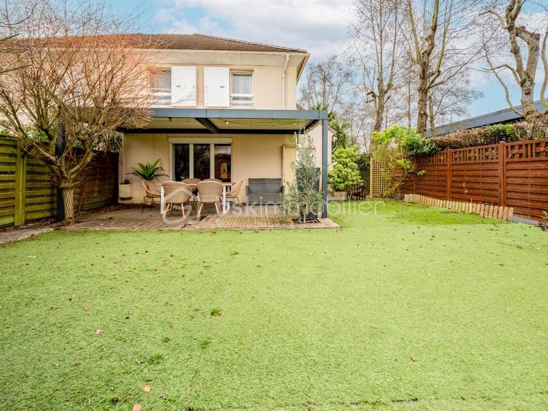 Maison - 109 m² - 5 pièces