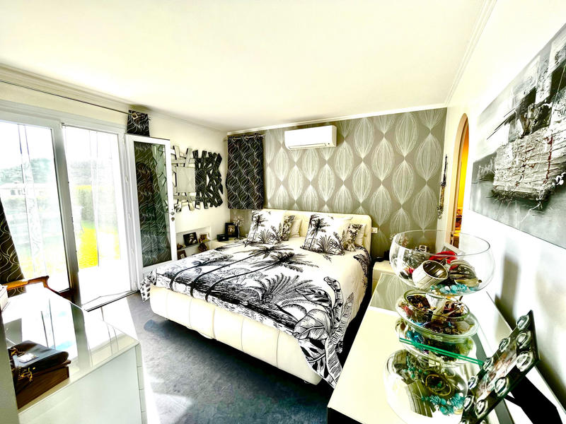 Villa - 150 m² - 4 pièces