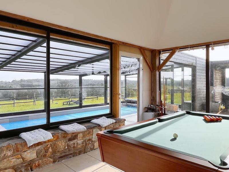 Maison - 324 m² - 11 pièces