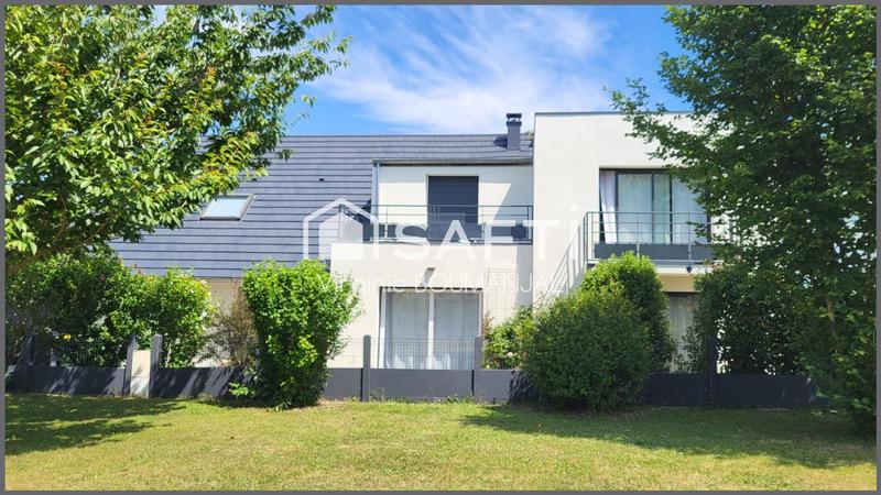 Maison - 236 m² - 8 pièces