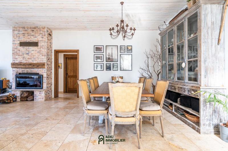 Villa - 205 m² - 6 pièces