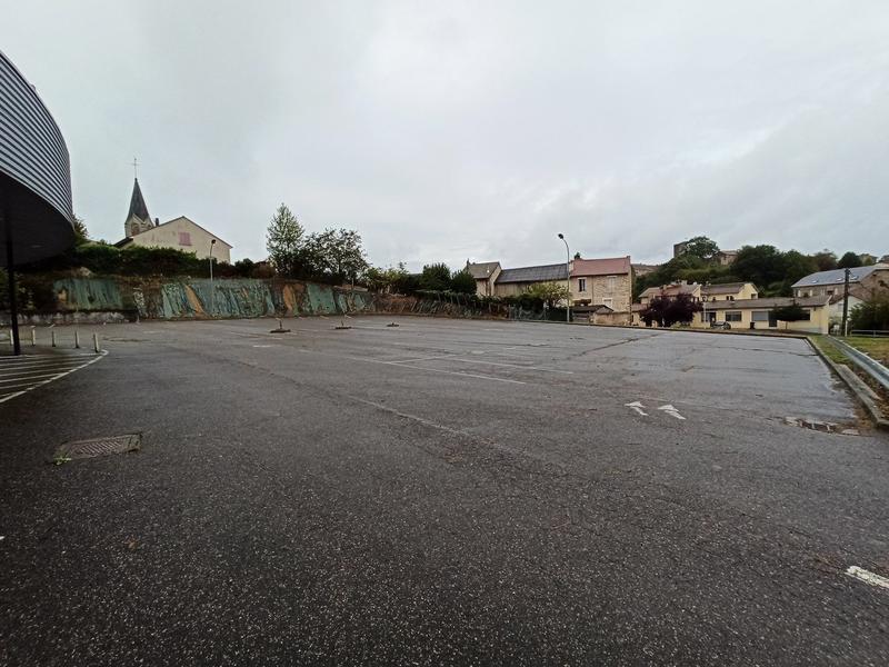 Local commercial - 1 650 m²