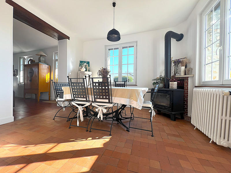 Propriété - 300 m² - 10 pièces