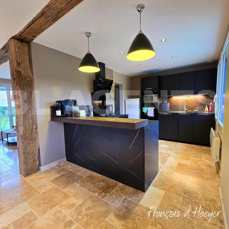 Maison traditionnelle - 110 m² - 6 pièces