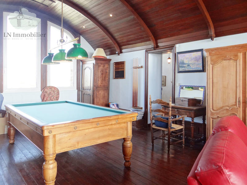 Villa - 230 m² - 8 pièces