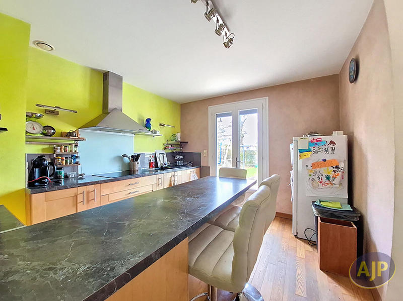 Maison - 105 m² - 5 pièces