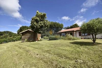 Maison - 93 m² - 4 pièces