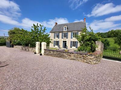 Propriété - 198 m² - 8 pièces