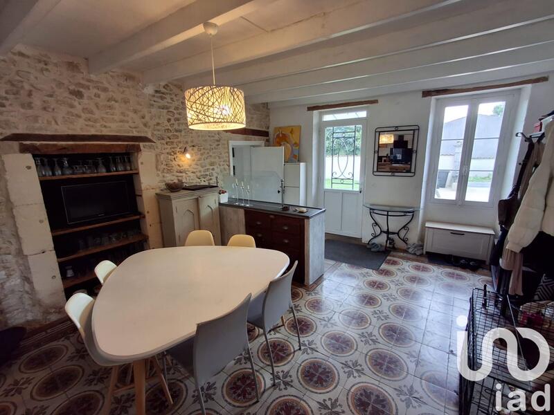 Maison - 200 m² - 7 pièces