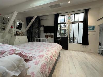 Appartement - 81 m² - 2 pièces