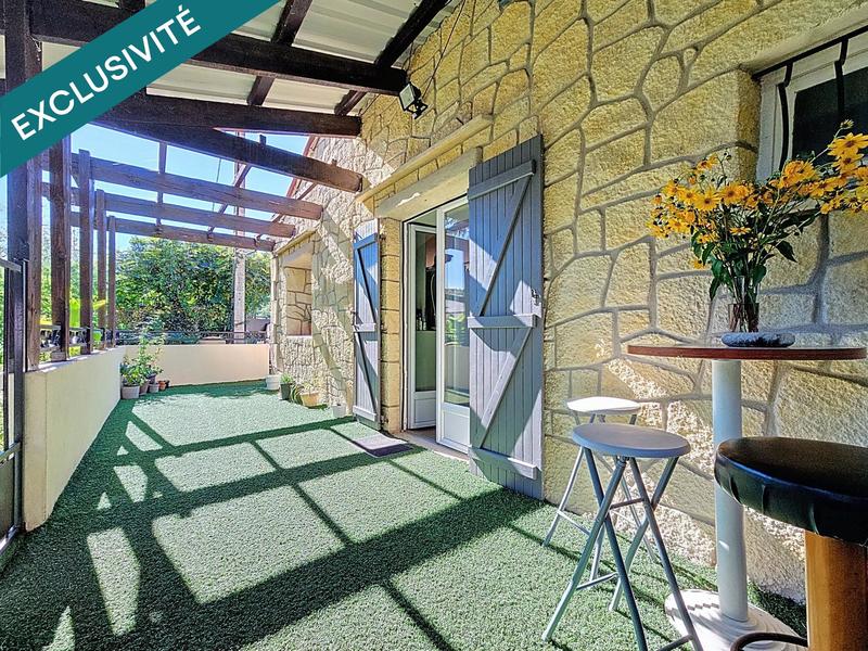 Maison - 230 m² - 10 pièces