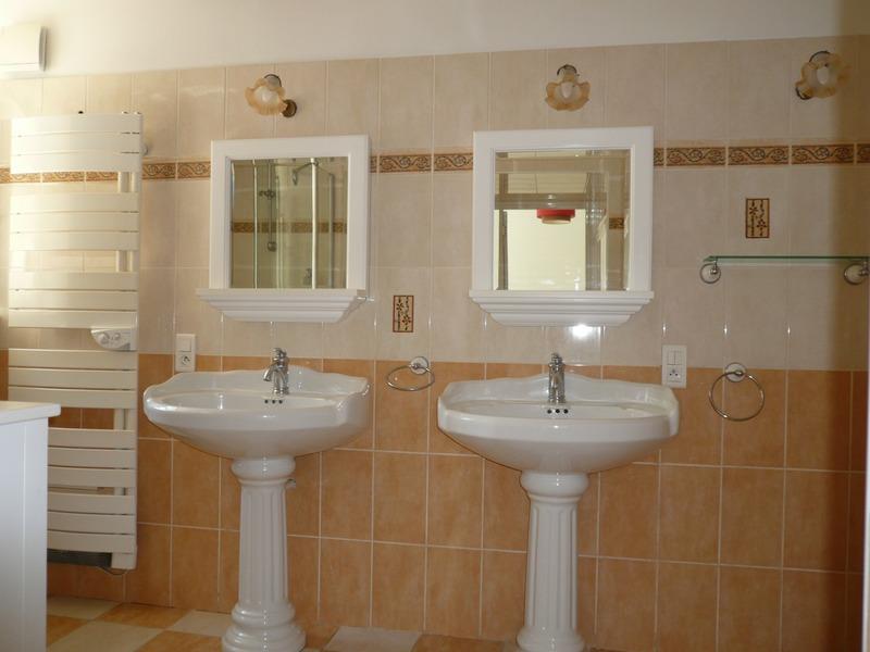 Appartement - 142 m² - 6 pièces