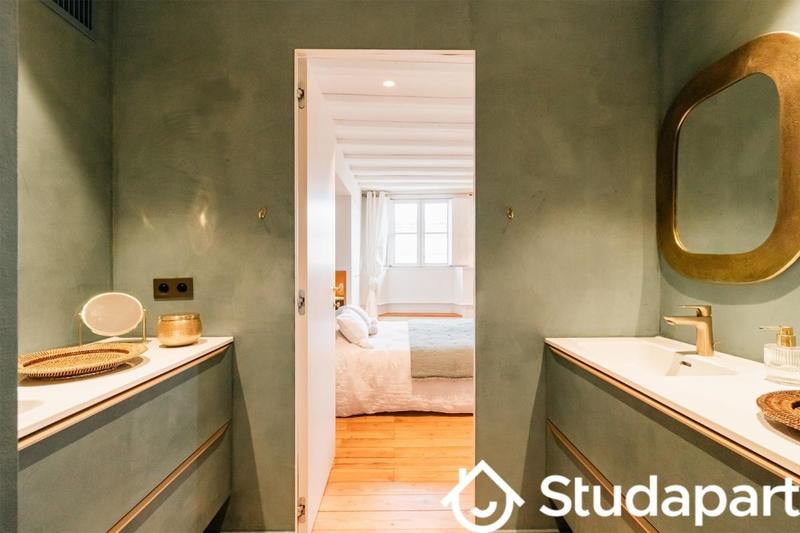 Appartement - 80 m² - 3 pièces