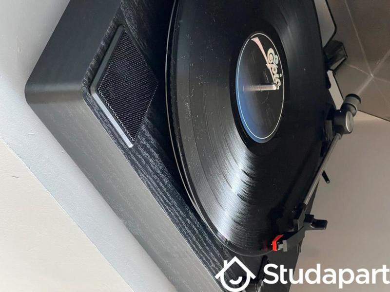 Chambre - 11 m² - 1 pièce