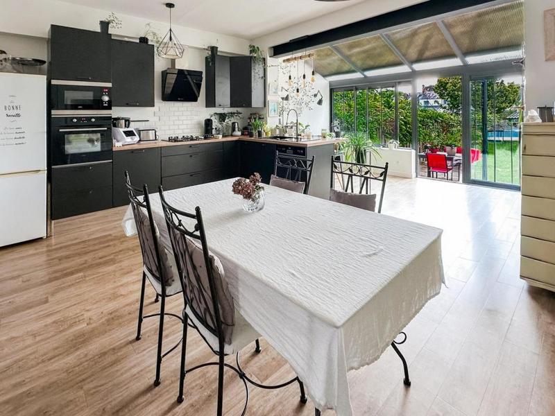 Maison de ville - 85 m² - 5 pièces