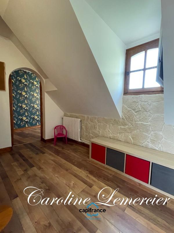 Maison - 294 m² - 9 pièces