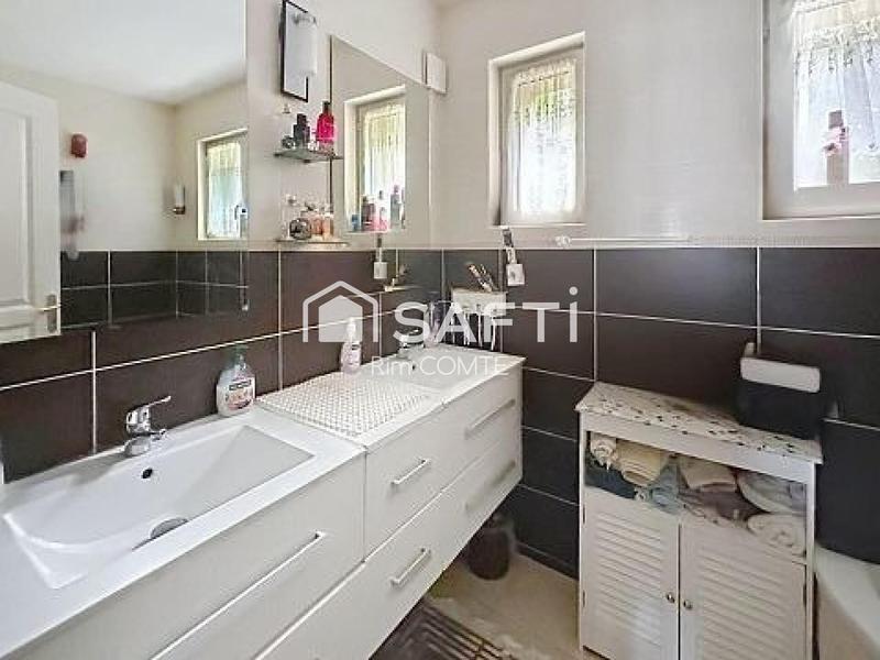 Maison - 102 m² - 4 pièces