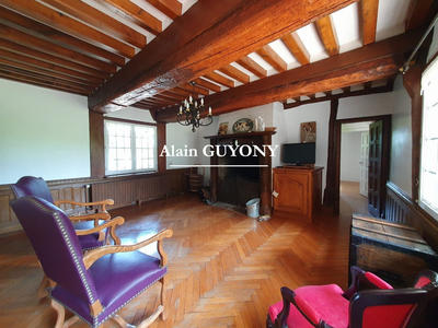 Maison - 208 m² - 7 pièces
