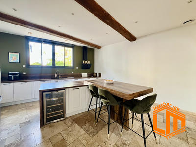 Maison - 195 m² - 7 pièces