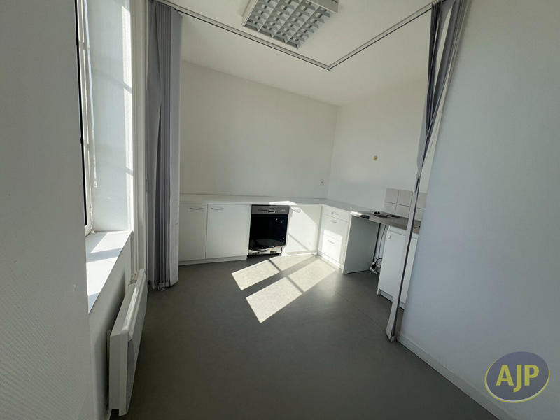 Maison - 351 m² - 14 pièces