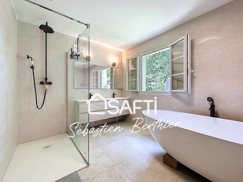 Maison de maîtres - 240 m² - 7 pièces