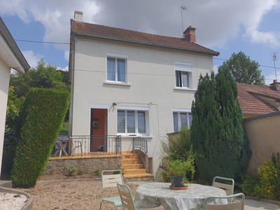 Propriété - 153 m² - 8 pièces